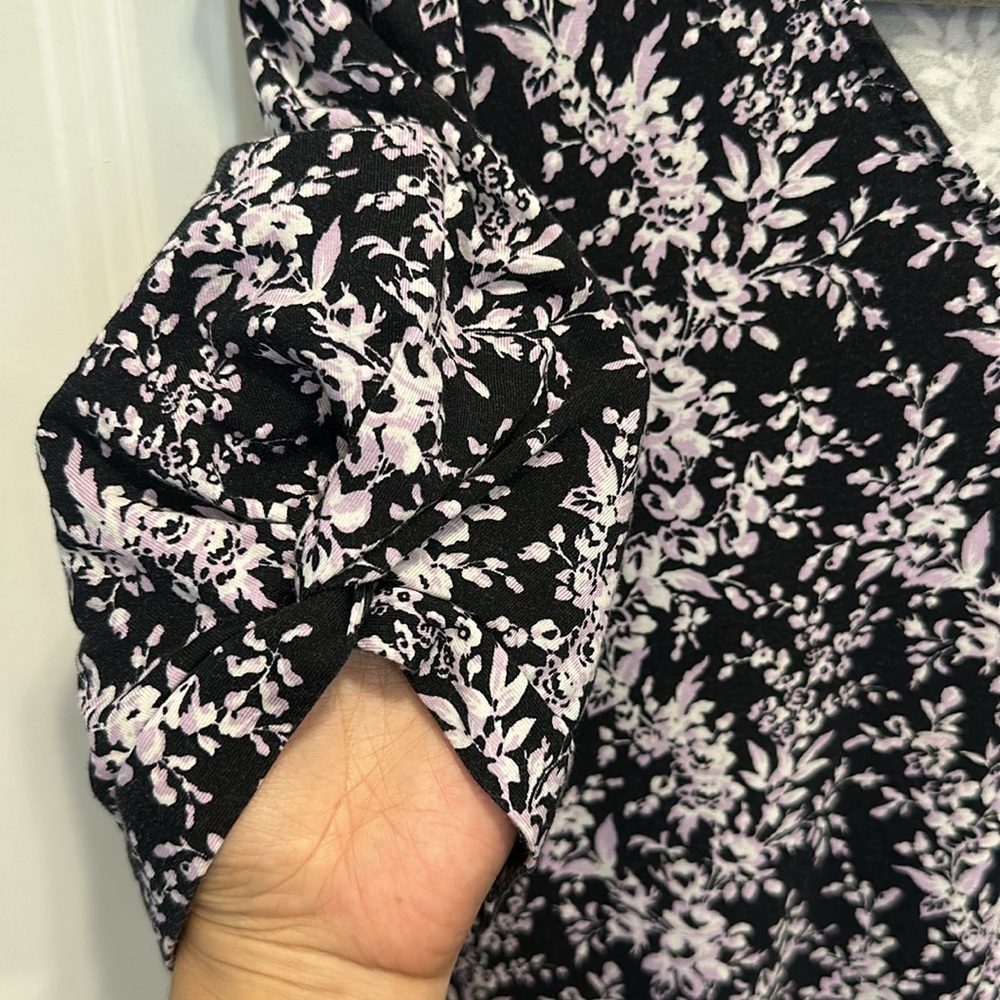 LOFT Knotted Puff Sleeve V-Neck Dress - Picture 7 of 9